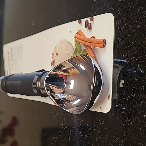 KitchenAid Ice Cream Scoop - Picture 2 of 4